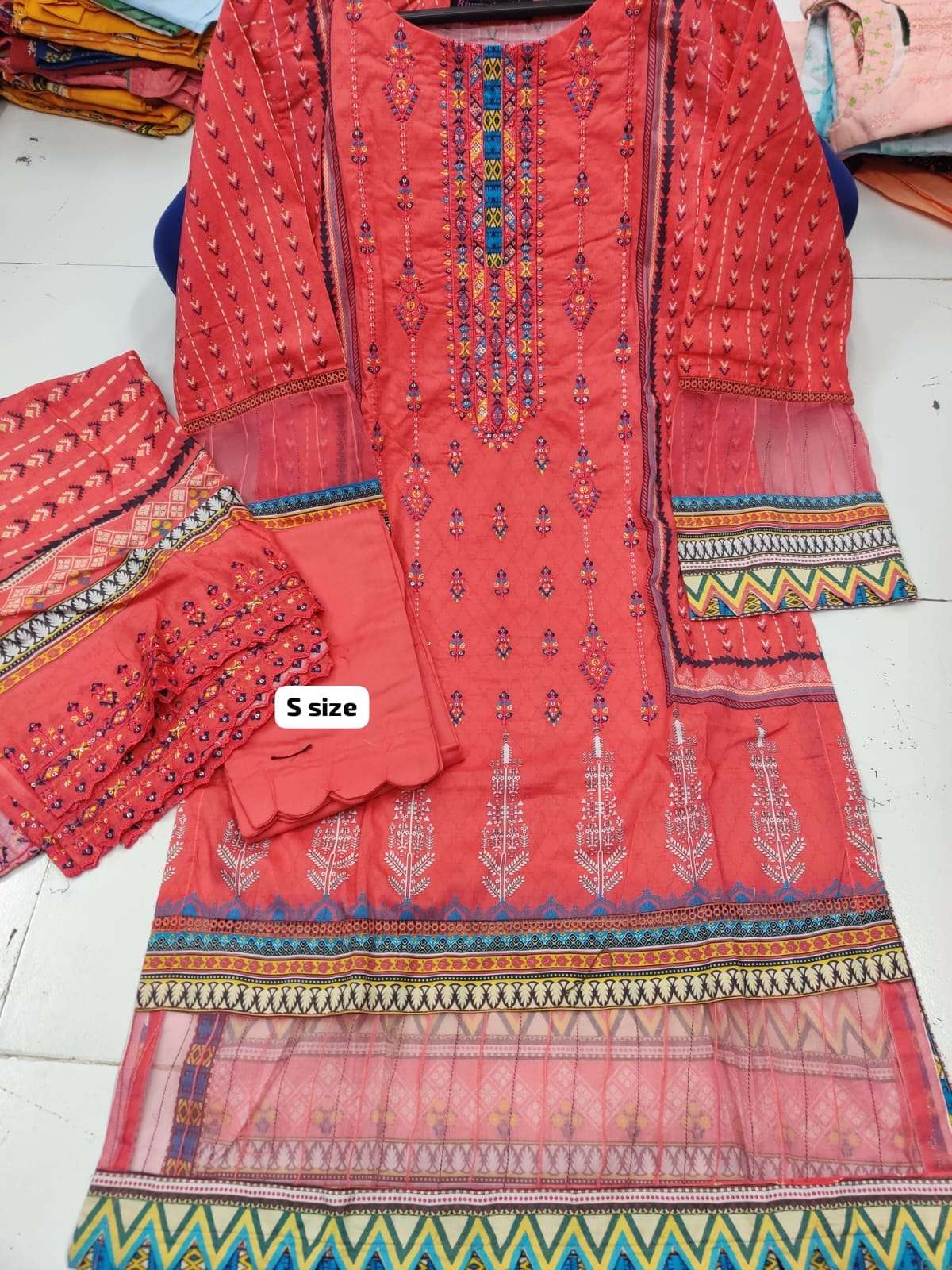 Bin Saeed Pret Open Pic by Riwayat